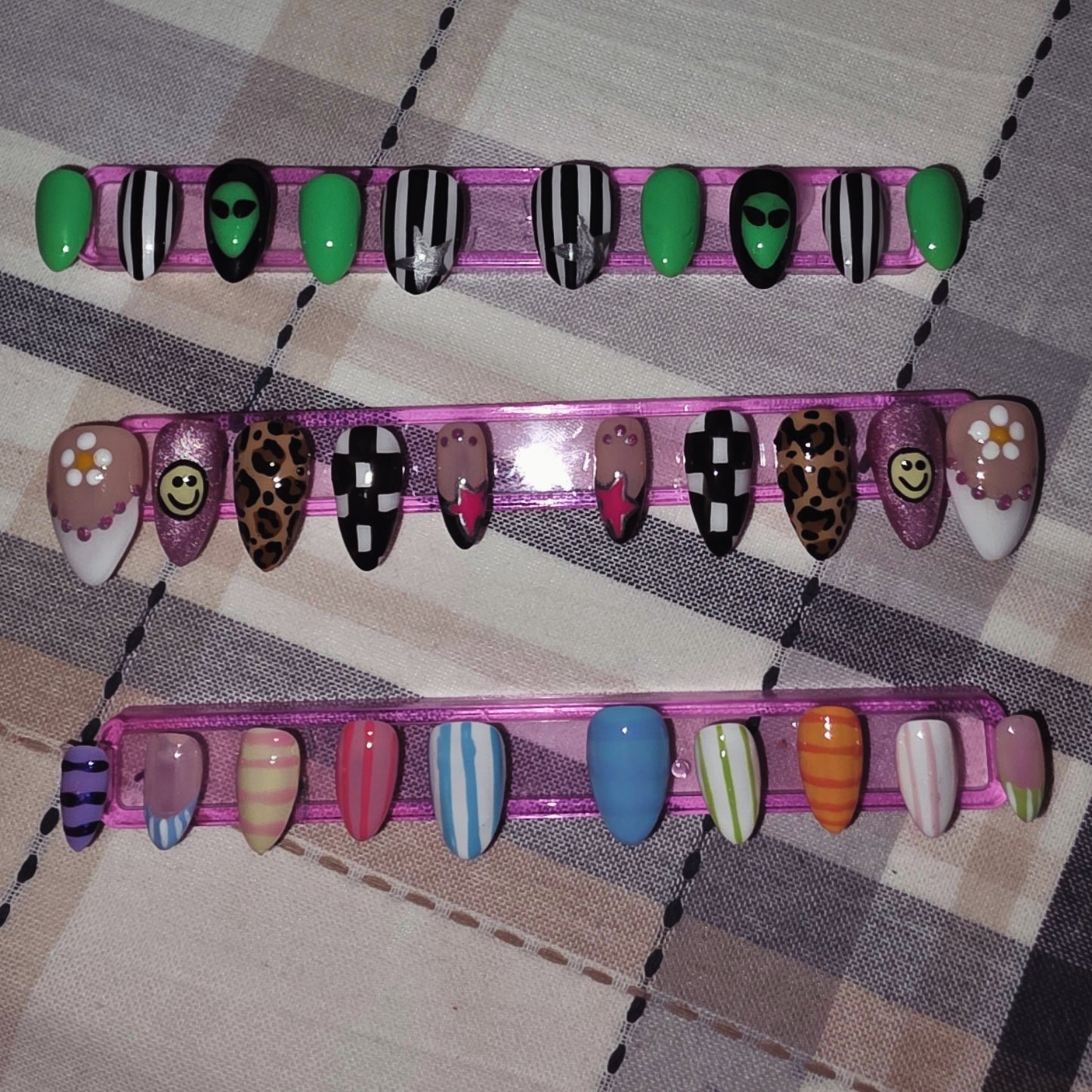 Bestie Nail Bar • For Press On Nailz