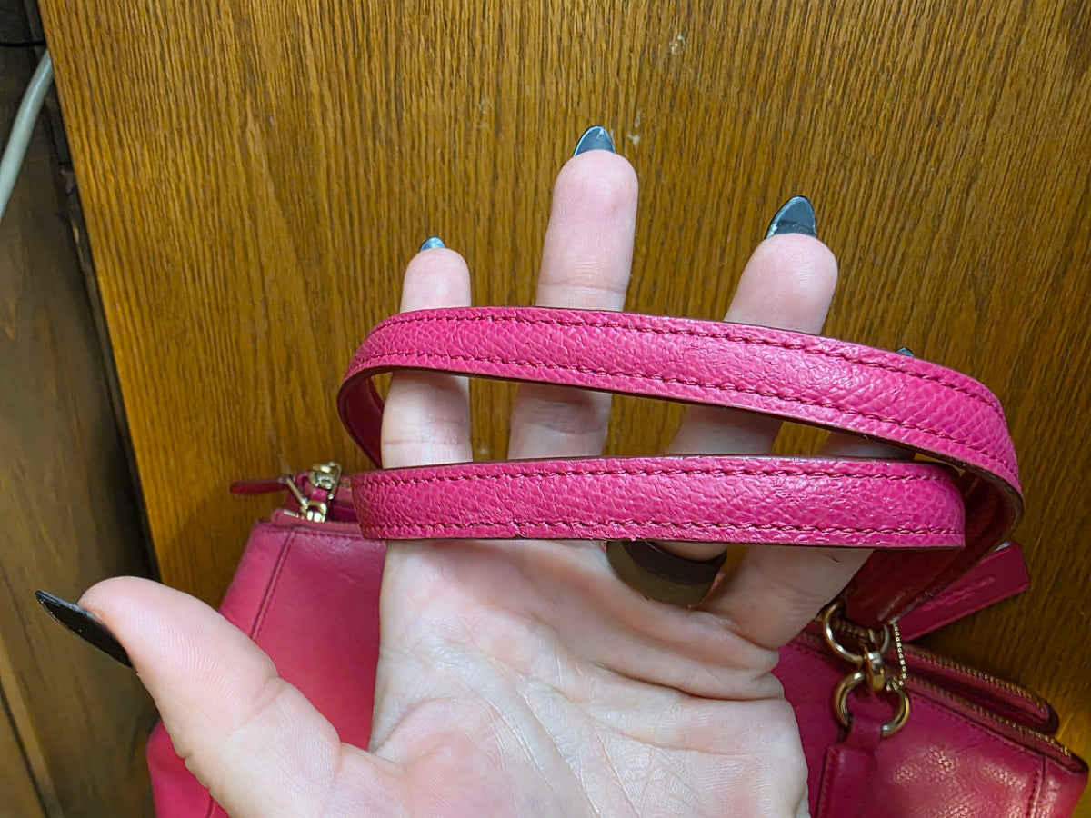 BNB-18 — Coach Hot Pink Leather Tote 🩷