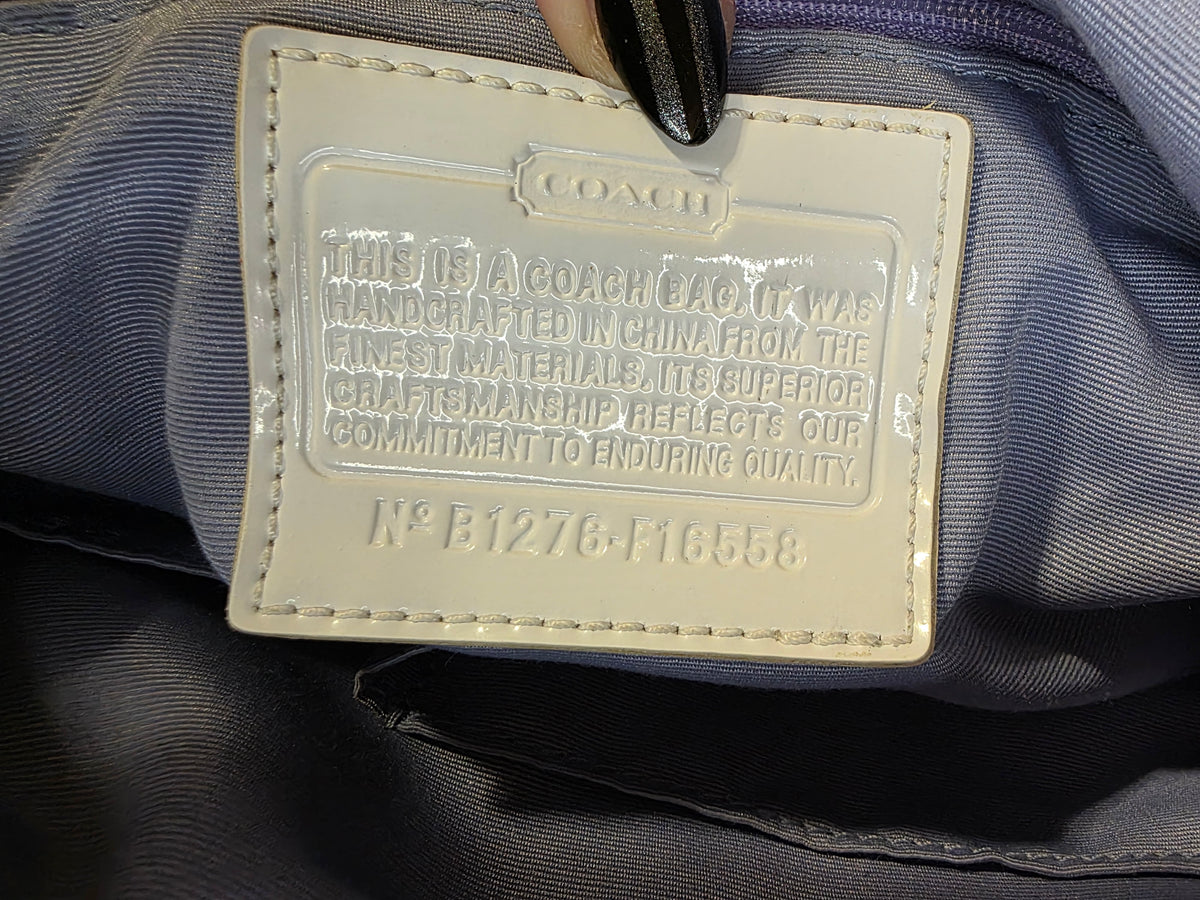 Coach Signature Crossbody 🤎✨ BNB-17